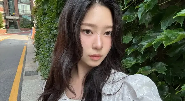 Kim Min Ju. (Foto: Instagram/minn.__.ju)