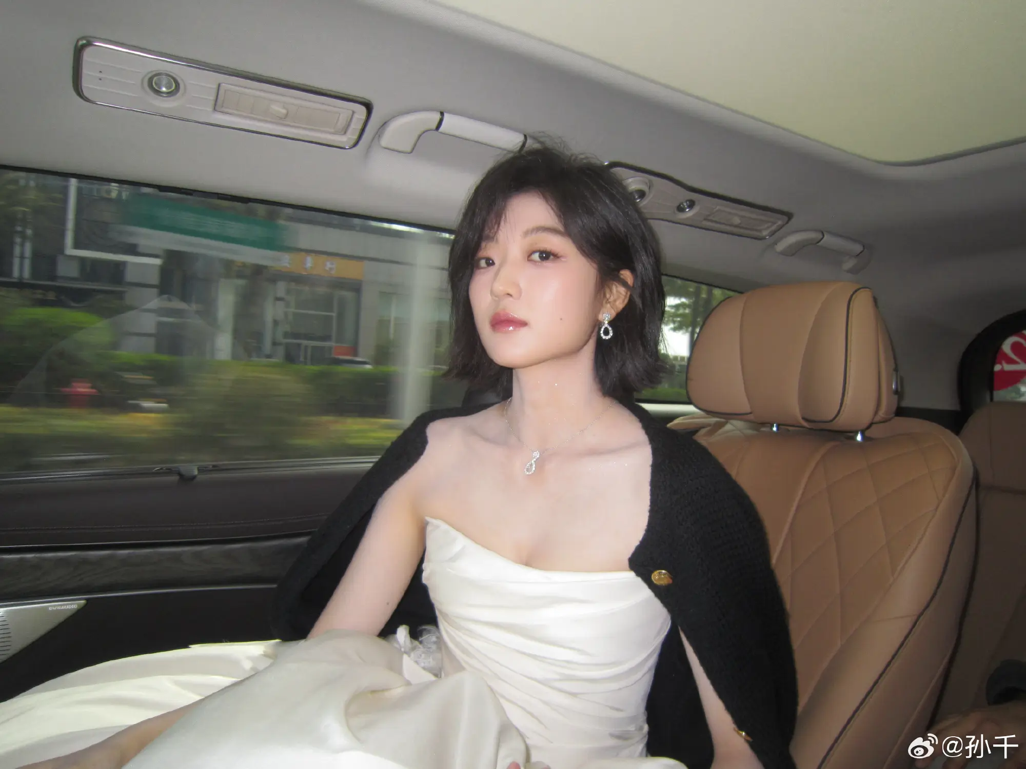 Curi Perhatian di Love Story in the 1970s  Intip Perjalanan Karier Sun Qian