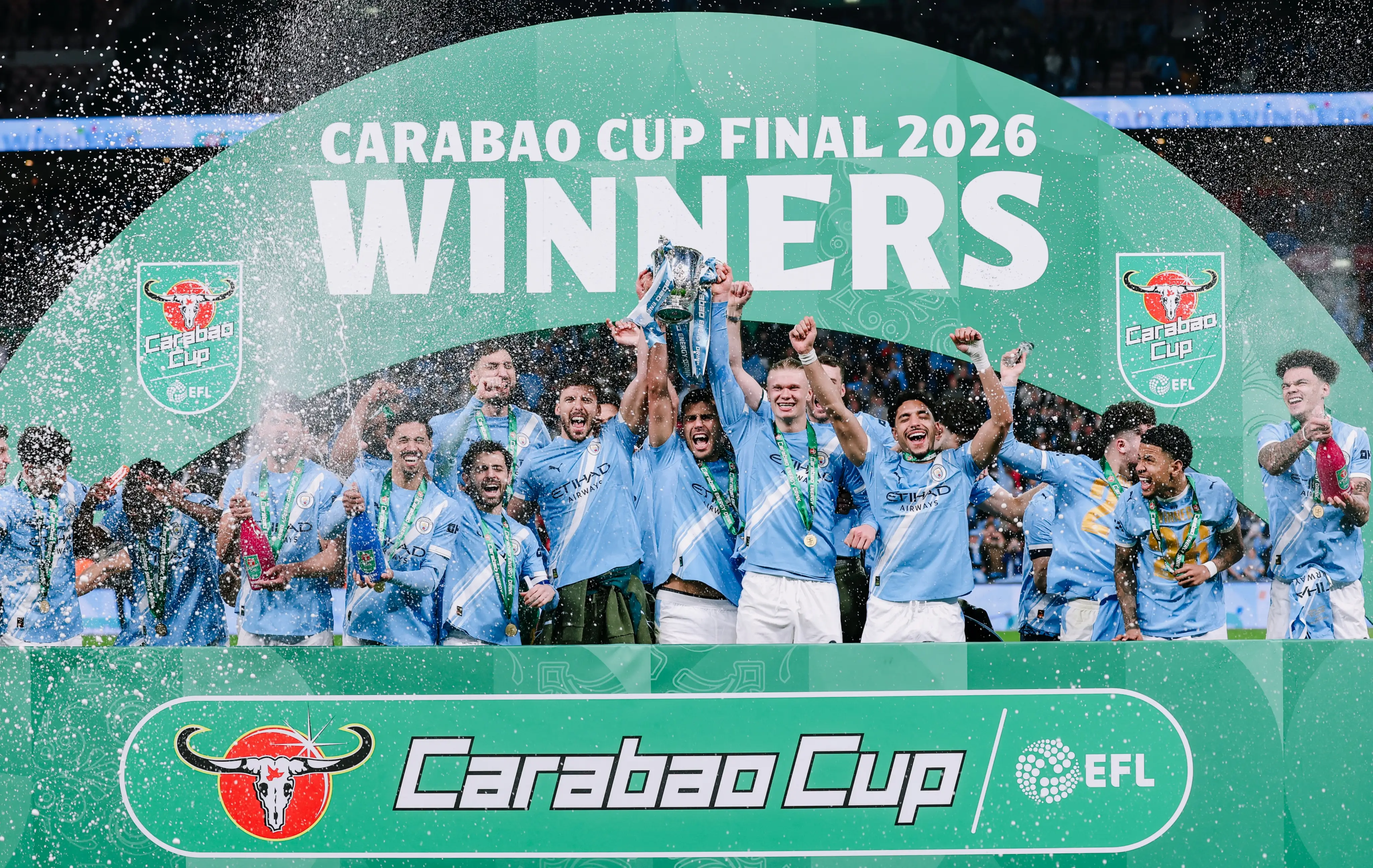 Selebrasi Liar Pep Guardiola jadi Simbol Dominasi Manchester City atas Arsenal di Final Carabao Cup
