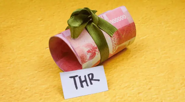 Ilustrasi Pemberian THR dan BHR (Foto: by rizkyama’s Images/Canva Pro) 