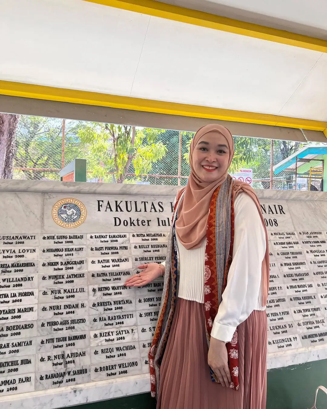 Ratna Yuliarviana  Sosok di Balik Hayyu Clinic  Klinik Kecantikan Ramah Muslimah yang Berkembang Pesat