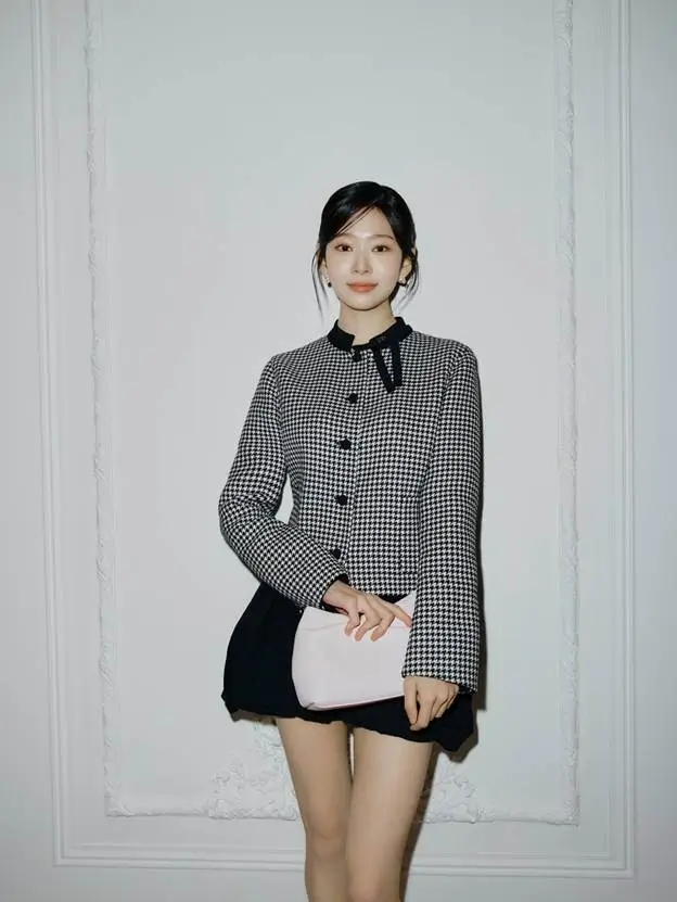 Transformasi Kim Min Ju Eks IZ ONE yang Kini Curi Perhatian di Dunia Akting