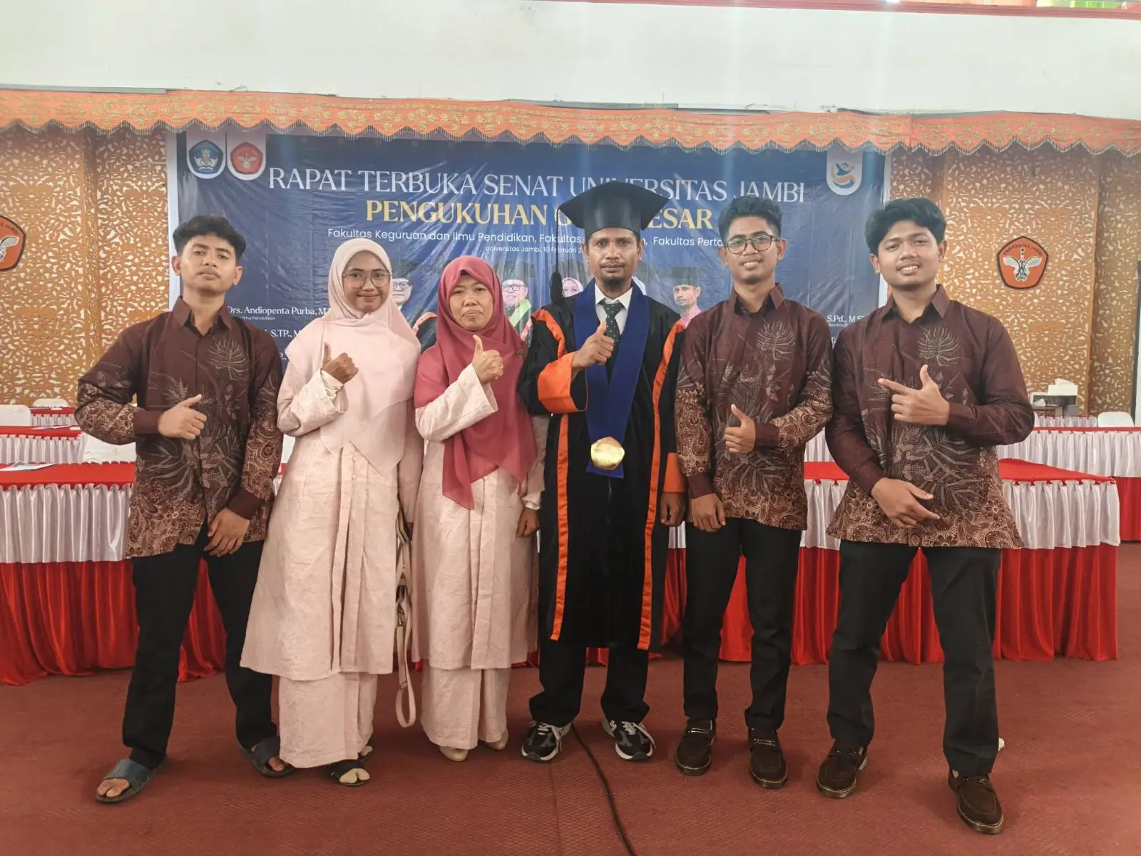Dari Penyadap Karet Jadi Guru Besar Universitas Jambi  Ini Perjalanan Inspiratif Kuswanto