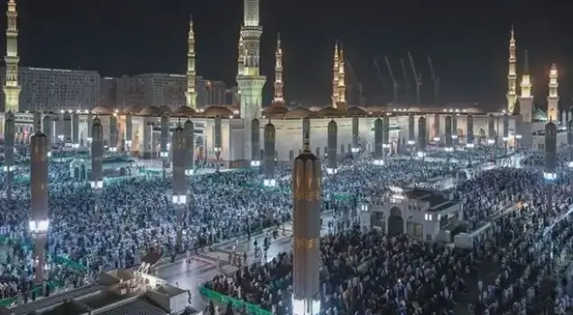 Area Halaman Masjid Nabawi di Madinah Dipadati Jamaah Shalat Tarawih di 10 Hari Pertama Ramadan 2026. (Foto: Himpuh)