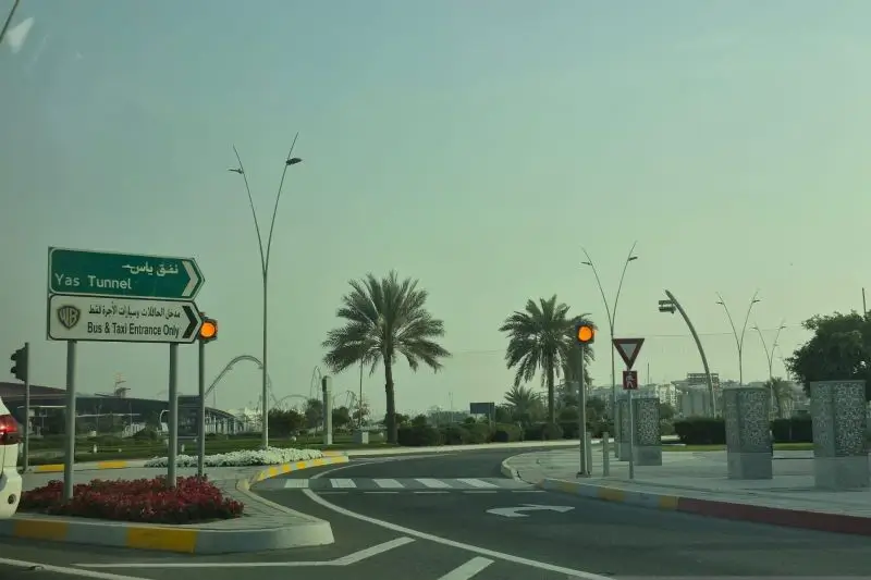 Suasana kota di Abu Dhabi yang cenderung sepi di tengah eskalasi geopolitik di kawasan Timur Tengah (Foto: ANTARA/Hanni Sofia)