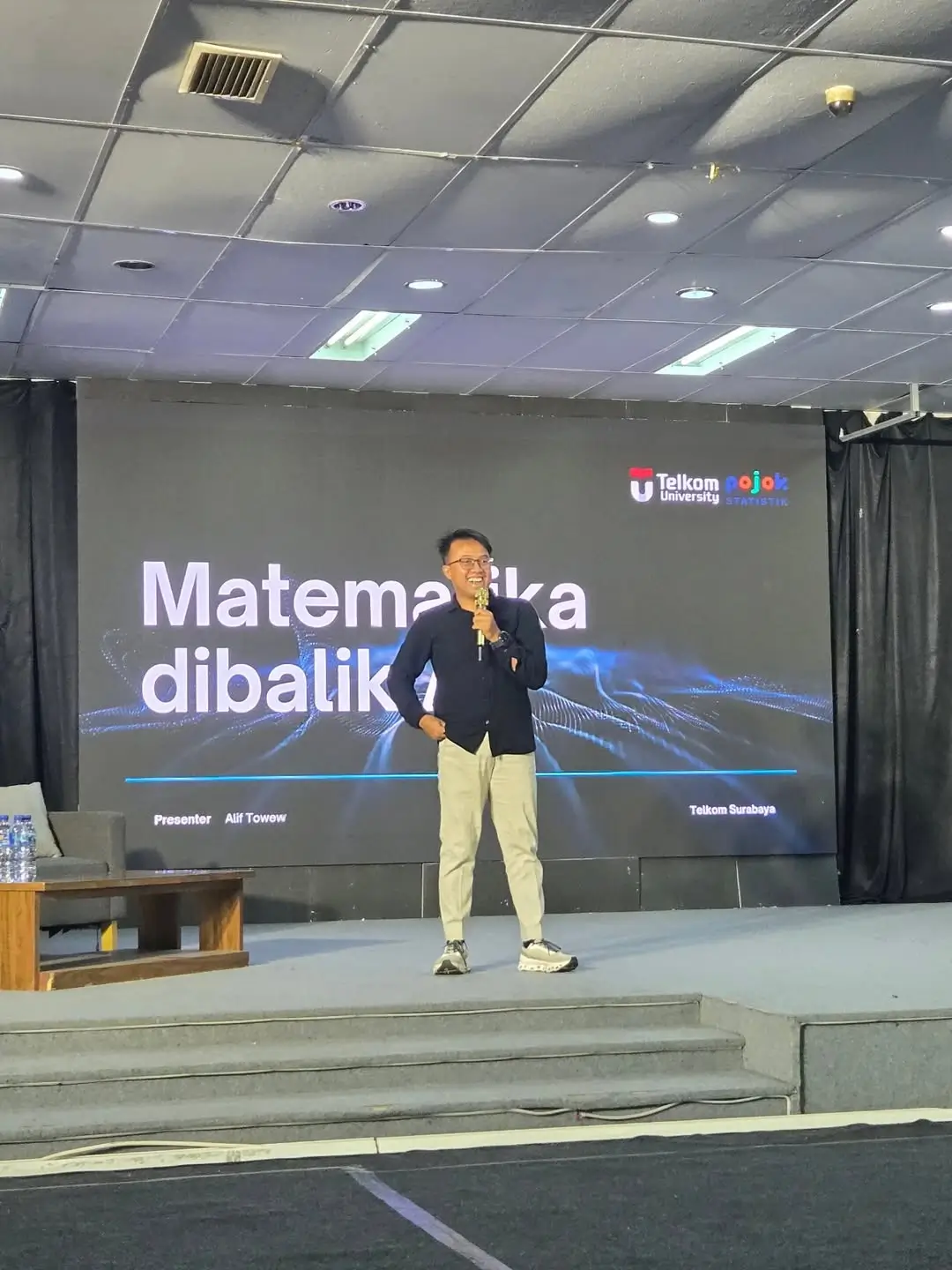 Kisah Alif Hijriah  Anak Tukang Bangunan Lulusan ITB dan Kini Jadi Tenaga Ahli Ekonomi