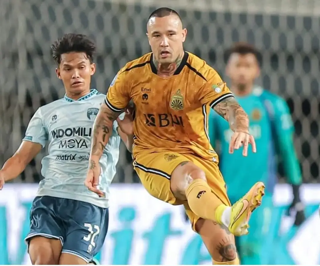 Bhayangkara FC Degradasi dari Liga 1  Radja Nainggolan Cari Pelabuhan Baru