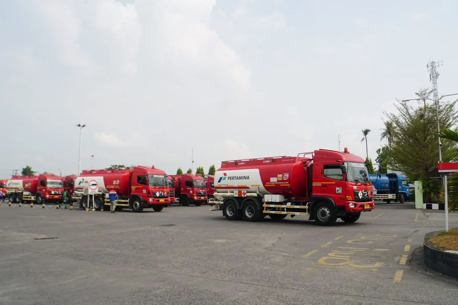 Banjir Lahar Dingin Gunung Marapi  Pertamina Patra Niaga Regional Sumbagut Aktifkan Skema Alternatif Suplai BBM Ke SPBU Wilayah Kab  Lima Puluh Kota dan Kota Payakumbuh