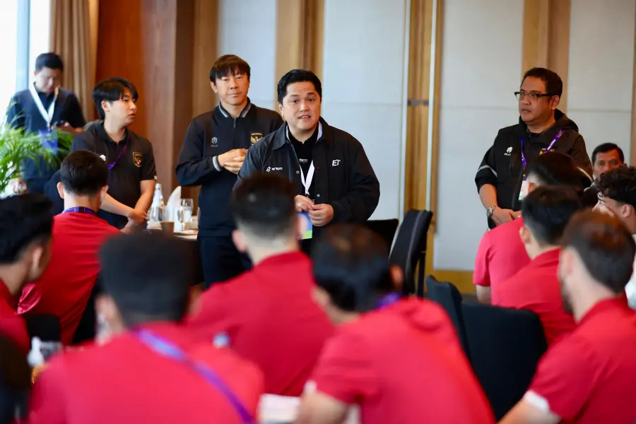 Ketua Umum PSSI, Erick Thohir memberikan motivasi kepada pemain Timnas Indonesia U-23. (Foto: Istimewa)