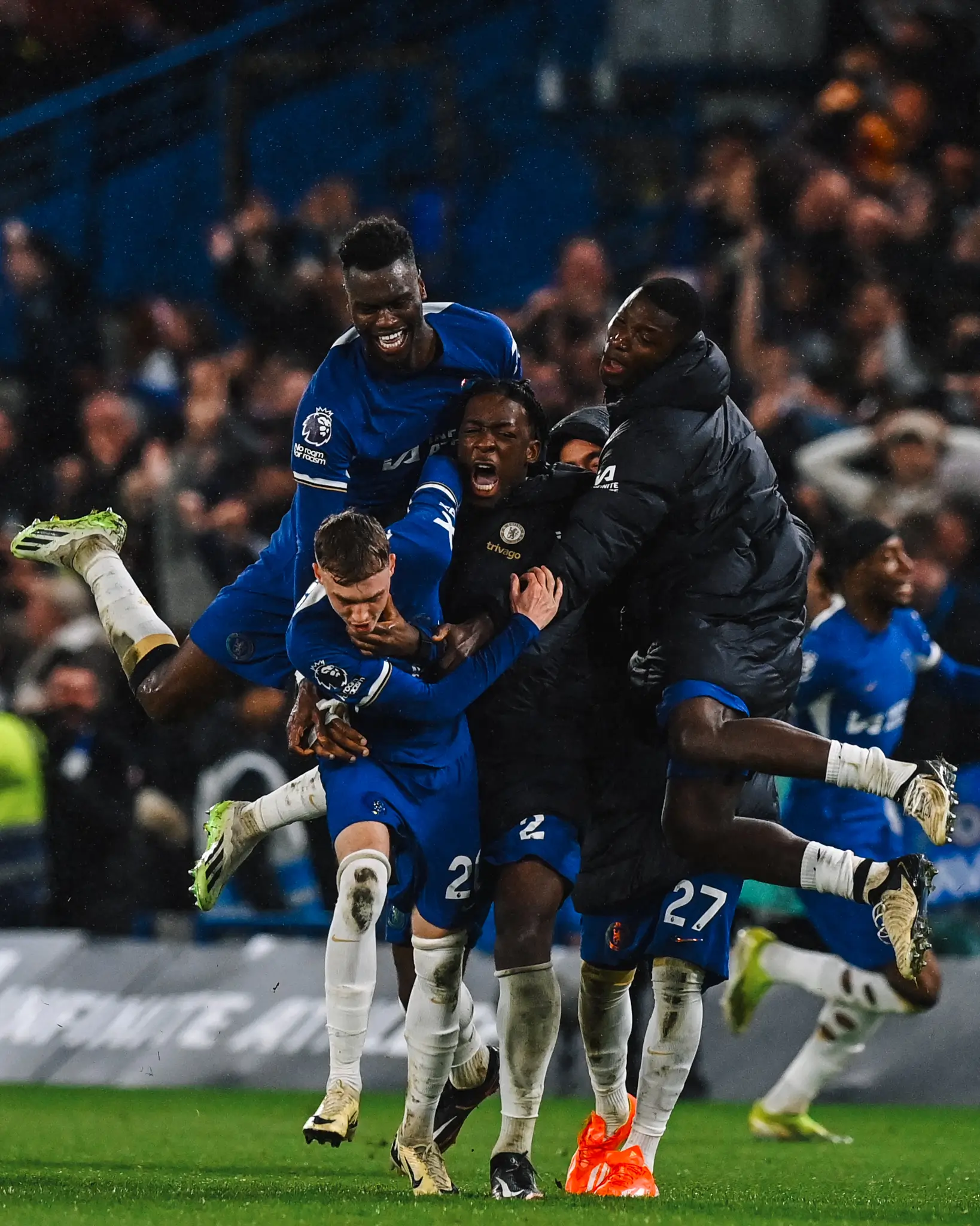 Chelsea berhasil comeback 4-3 atas Manchester United di Premier League 2023-2024. Foto: Istimewa