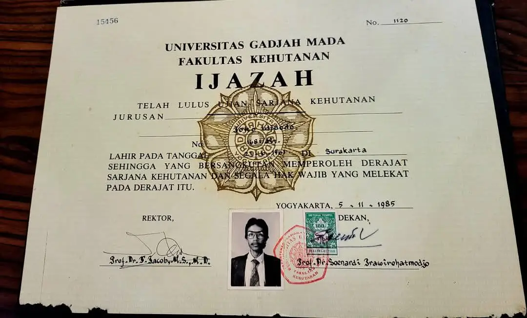Ijazah Presiden Ke-7 RI, Joko Widodo yang diunggah kader Partai Solidaritas Indonesia (PSI), Dian Sandi Utama. (Foto: X/DianSandiU)