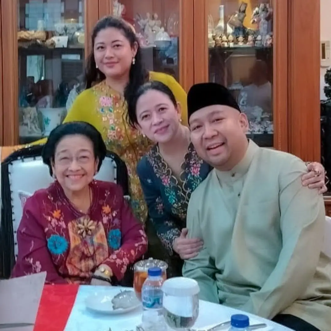 Momen putra Presiden RI Prabowo Subianto, Didit Prasetyo kunjungi kediaman Presiden Ke-5 RI Megawati Soekarnoputri di hari Lebaran Idulfitri 1446 H, Senin (31/03/25). (Foto: Instagram/puanmaharaniri)