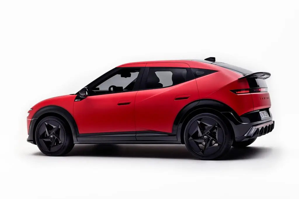 Hyundai Perkenalkan Ioniq 3  Compact Hatchback Listrik Terbaru dengan Jarak Tempuh hingga 496 Km