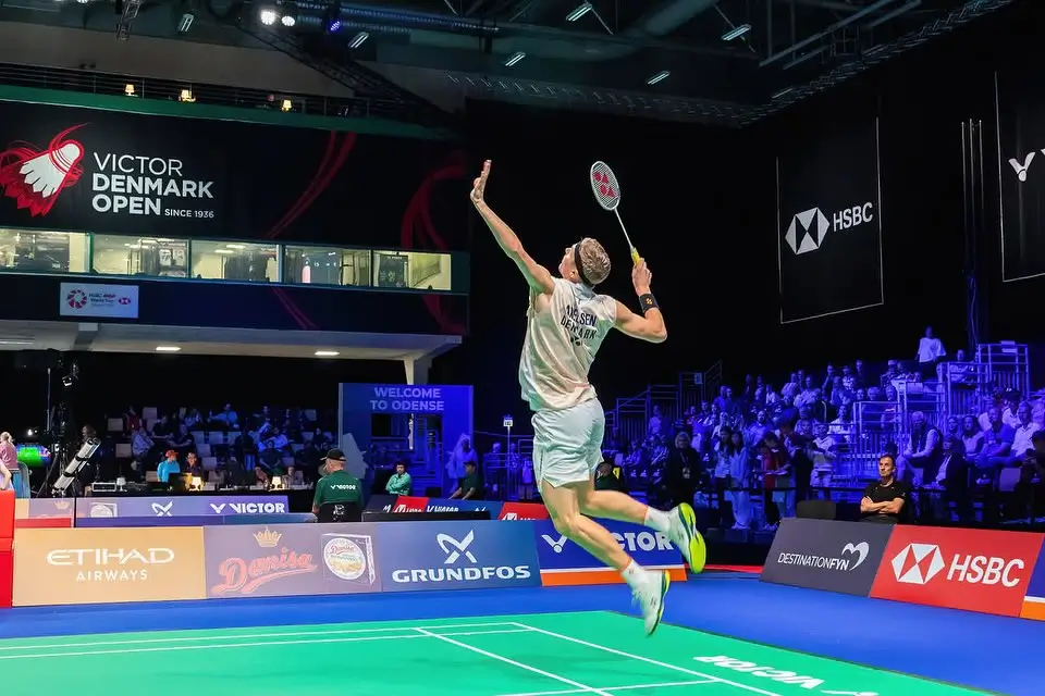 Legenda Bulu Tangkis Viktor Axelsen Pensiun di Usia 32 Tahun  Cedera Punggung Jadi Alasan