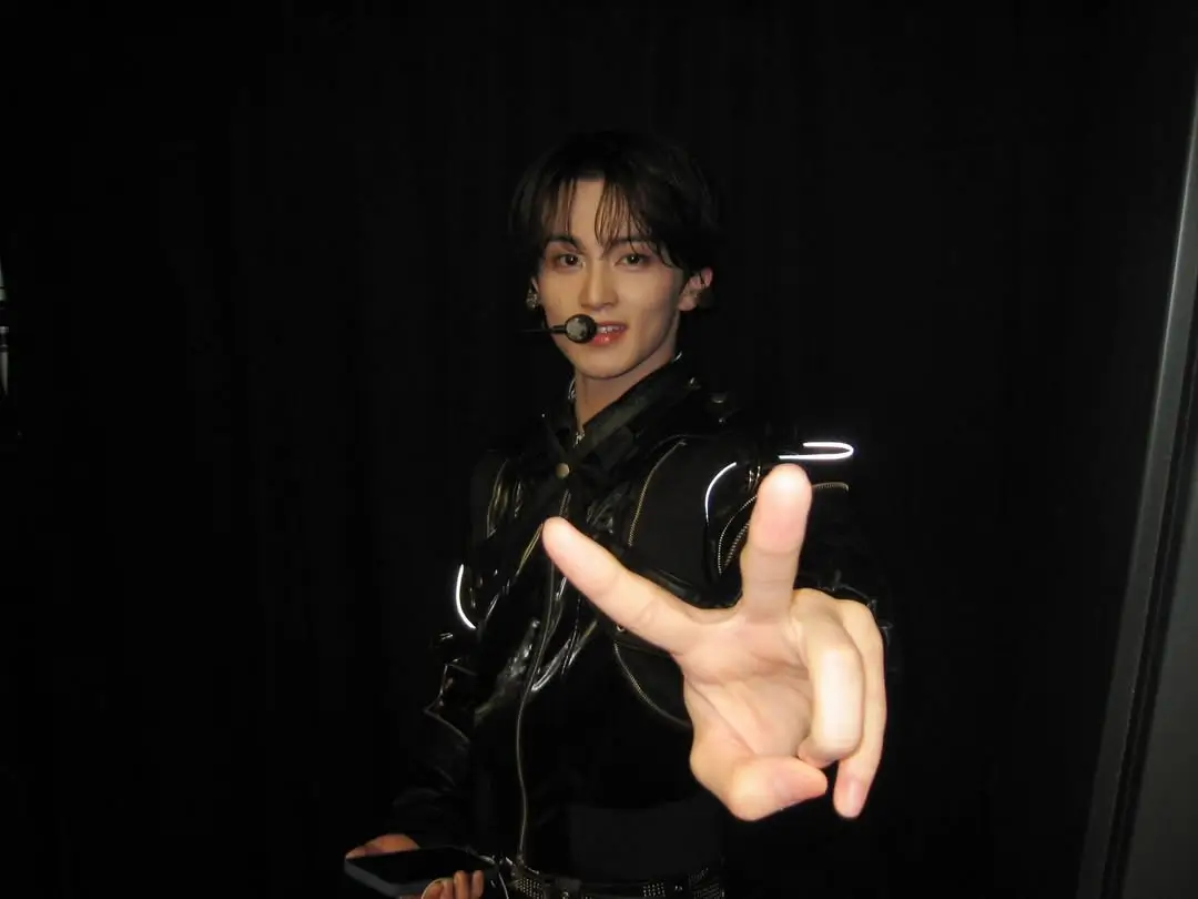 Setelah 10 Tahun Bersama NCT  Mark Lee Kini Buka Lembaran Baru Kariernya