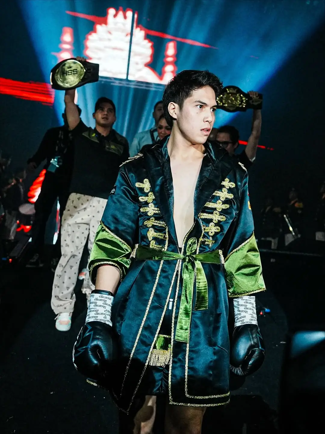 Profil El Rumi  Karier  Pendidikan dan Perjalanan Menikahi Syifa Hadju