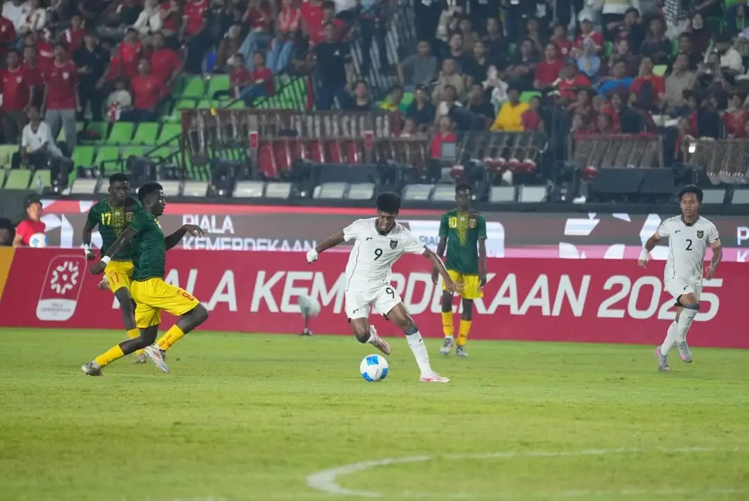 Ramai Ramai Mengecam Fadly Alberto  Bintang Timnas Indonesia U 17 yang Melancarkan Tendangan Kungfu di EPA U 20