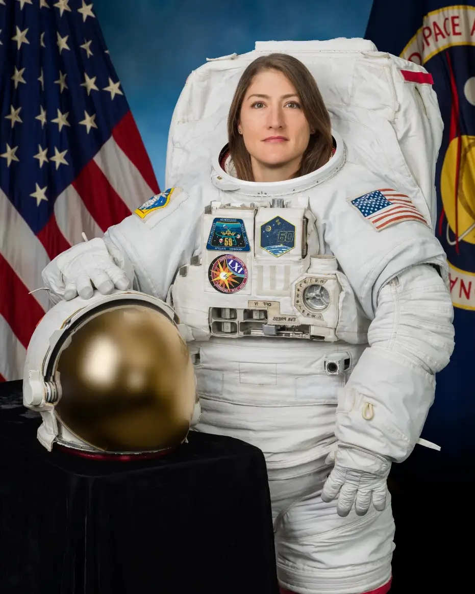 Inspiratif  Christina Koch Jadi Astronaut Perempuan Pertama yang Terbang Mengelilingi Bulan