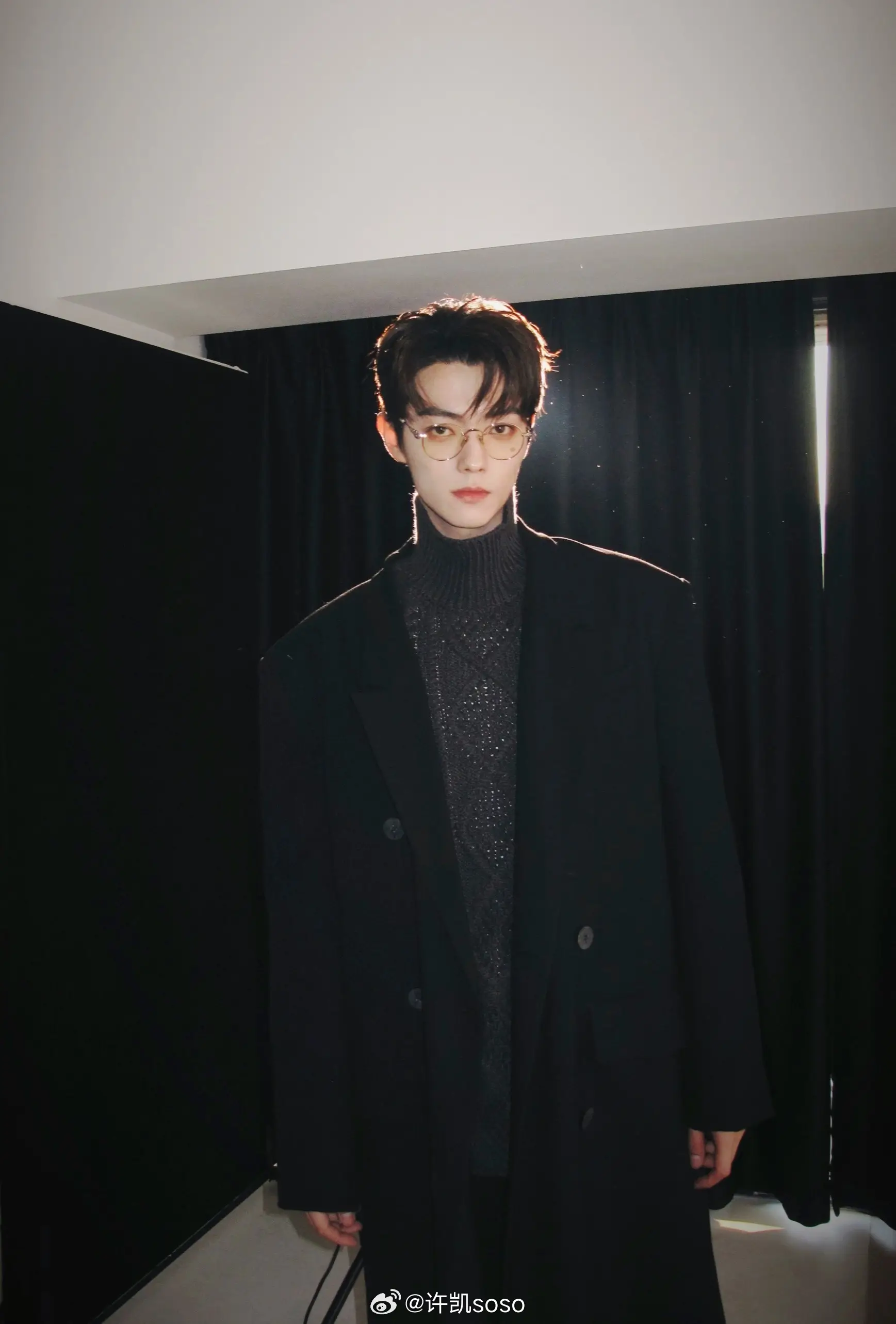 Dari Model ke Aktor Top  Intip Perjalanan Karier Xu Kai yang Kini Tampil Intens di Eight Hundred