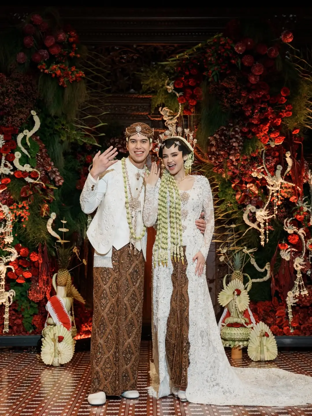 Profil El Rumi  Karier  Pendidikan dan Perjalanan Menikahi Syifa Hadju