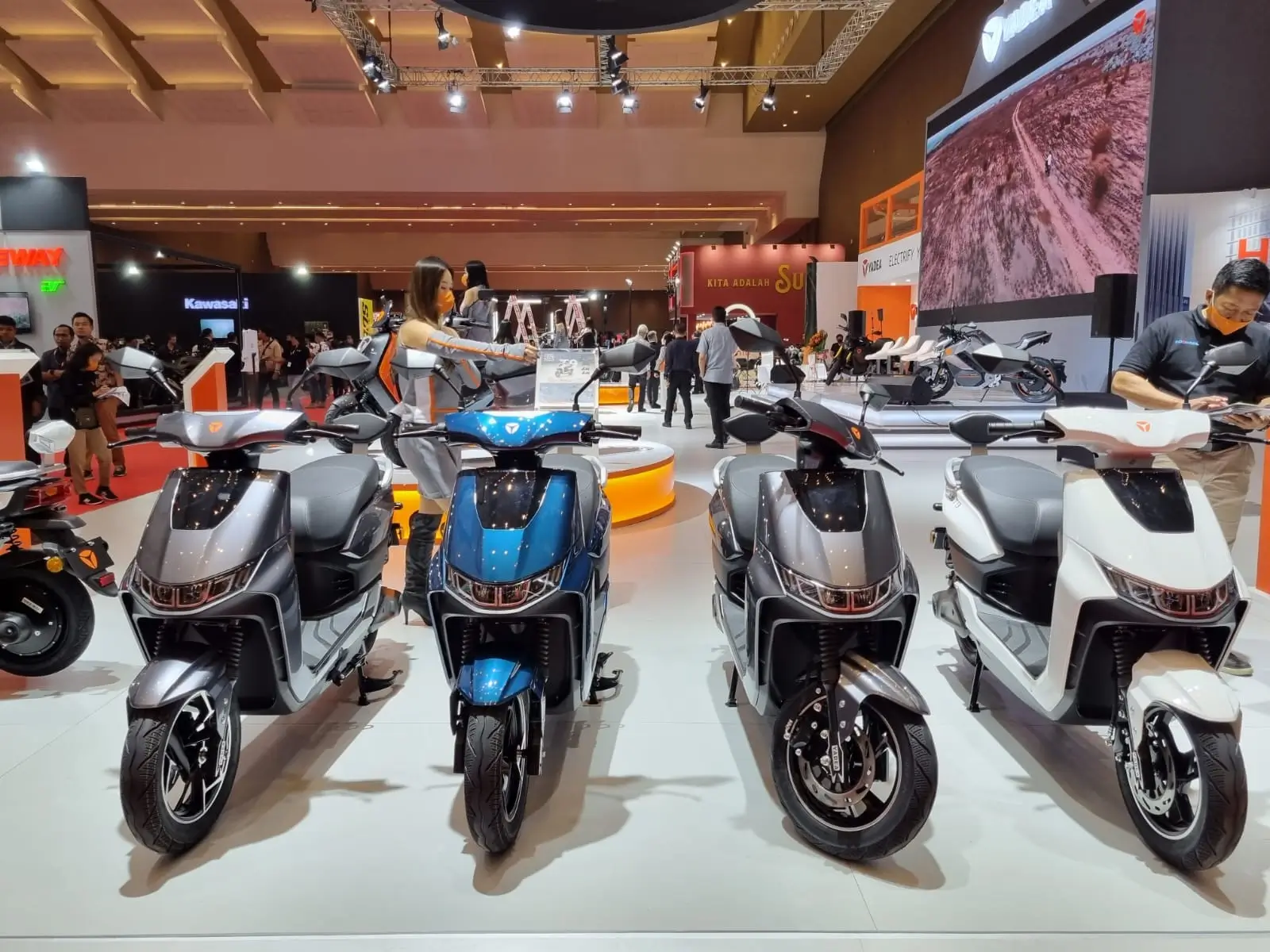 Sepeda motor listrik Yadea. (Foto: dok. ThePhrase.id)