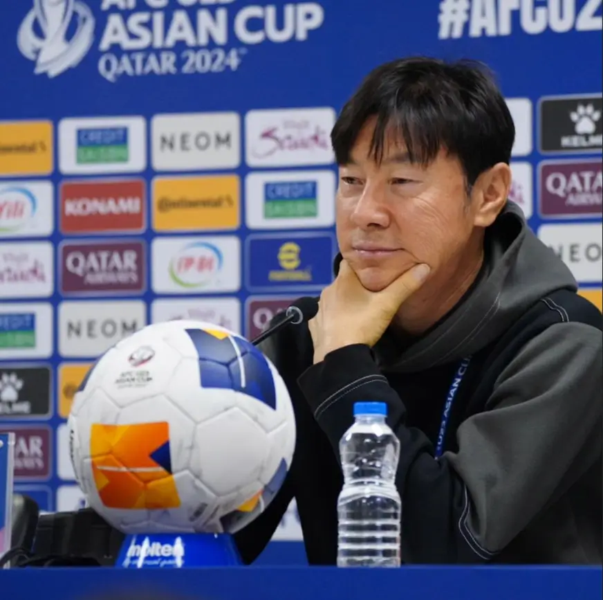 Pelatih Timnas Indonesia U-23, Shin Tae-yong mengungkapkan berbagai keluhan Lelah dan kedinginan. Foto: Istimewa