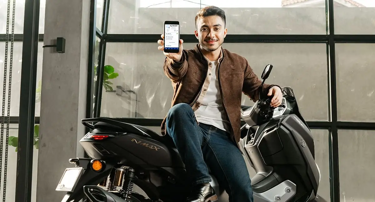 Ilustrasi pengguna dengan aplikasi Y-Connect. (Foto: yamaha-motor.co.id)