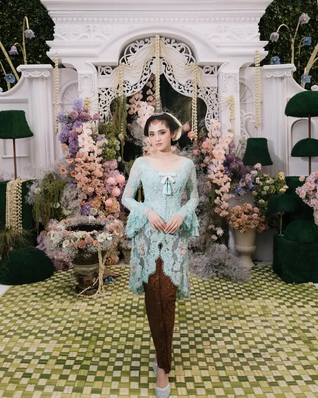 Filosofi Batik Wahyu Tumurun, Motif Sakral yang Digunakan Syifa Hadju