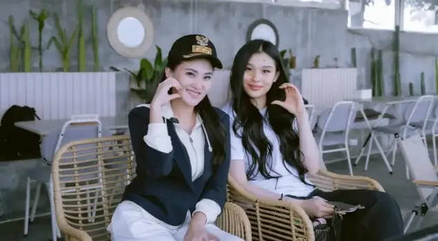 Gubernur Maluku Utara, Sherly Tjoanda (kiri) bersama putrinya, Benneisha Edelyn Laos (kanan). (Foto: Instagram/s_tjo)