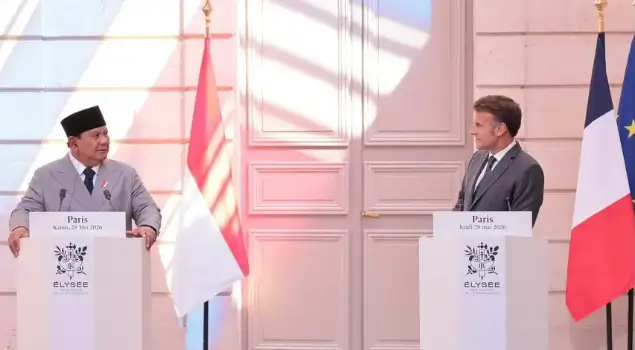 Presiden RI, Prabowo Subianto (kiri) bersama Presiden Prancis, Emmanuel Macron (kanan). (Foto: Instagram/presidenrepublikindonesia)