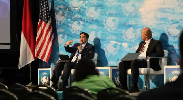 Wakil Direktur Utama Pertamina, Oki Muraza, bersama Senior Manager - Oilfield Development SKK Migas, Wilson Pariangan dalam sesi panel “Indonesia Untapped and Frontier Resources” pada Offshore Technology Conference (OTC) Houston, menyampaikan potensi besar dan kesiapan Indonesia dalam pengembangan sektor hulu migas, sekaligus mengajak investor dan 