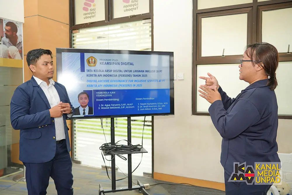 Kisah Hasbi Ridla Ilahi  Wisudawan Tuli Unpad yang Gigih Menuntut Ilmu di Tengah Keterbatasan