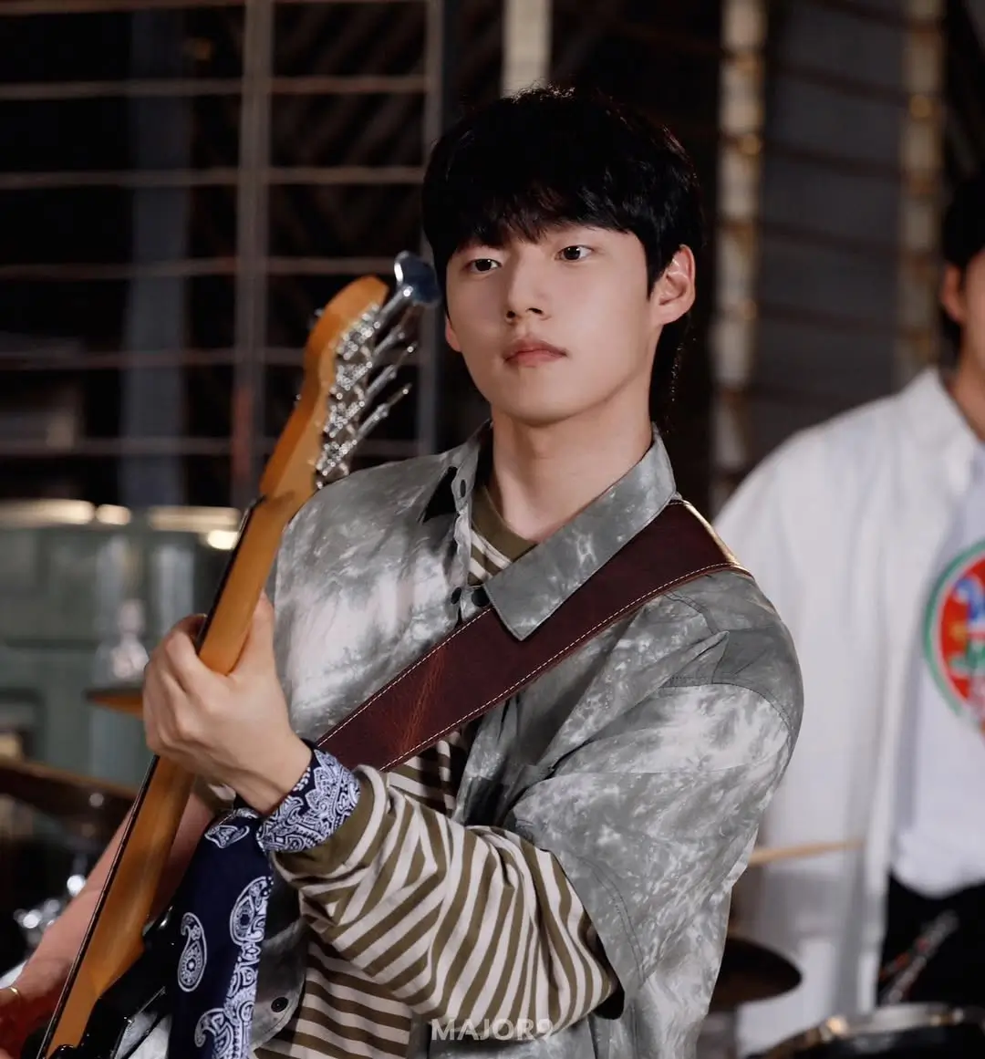 Perjalanan Karier Yoon Jae Chan  Gagal Jadi Idol  Kini Bersinar sebagai Aktor