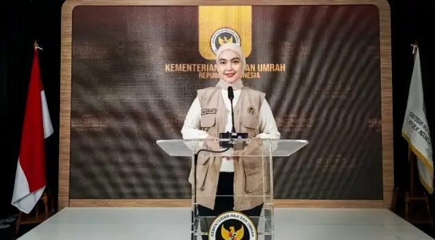 Juru Bicara Kemenhaj, Maria Assegaff saat konprensi pers di Jakarta, Selasa (05/05/26). (Foto: haji.go.id)