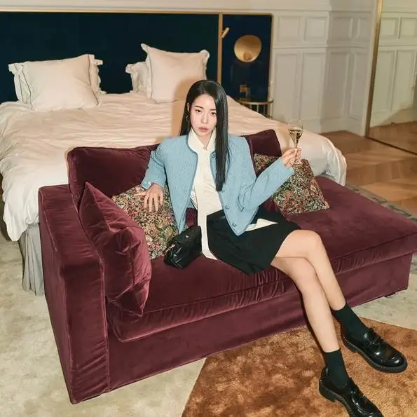 Stylish Trendy dan Mudah Ditiru Ini 7 Inspirasi Outfit ala Aktris Lim Ji Yeon