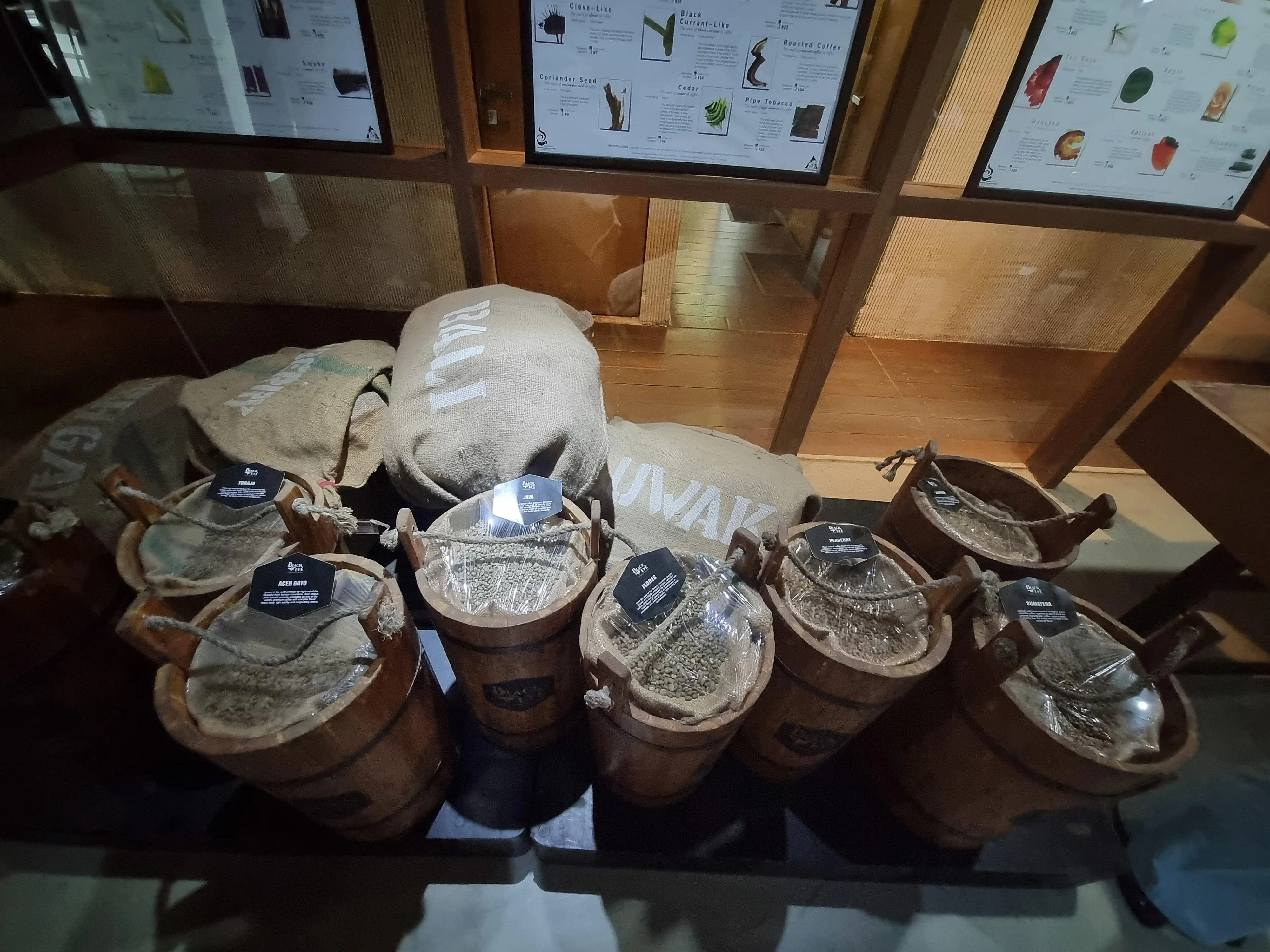 Ilustrasi kopi lokal (Foto: dok. ThePhrase.id)
