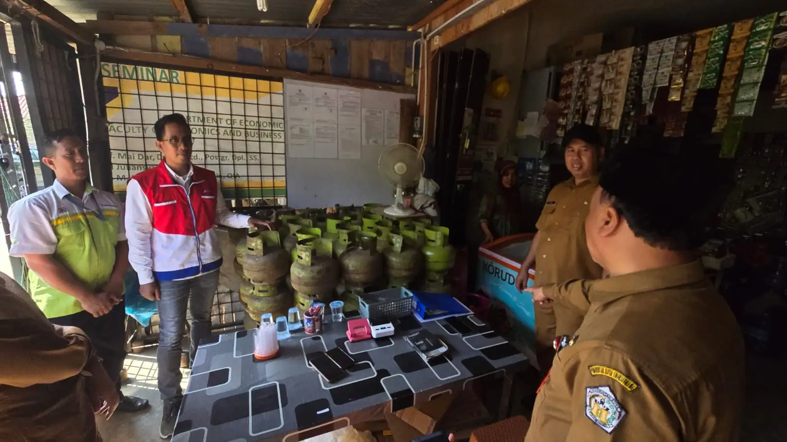 LPG Subsidi Tepat Sasaran  Pemko Lhokseumawe dan Pertamina Patra Niaga Regional Sumbagut Sidak ke Pangkalan dan Pelaku Usaha