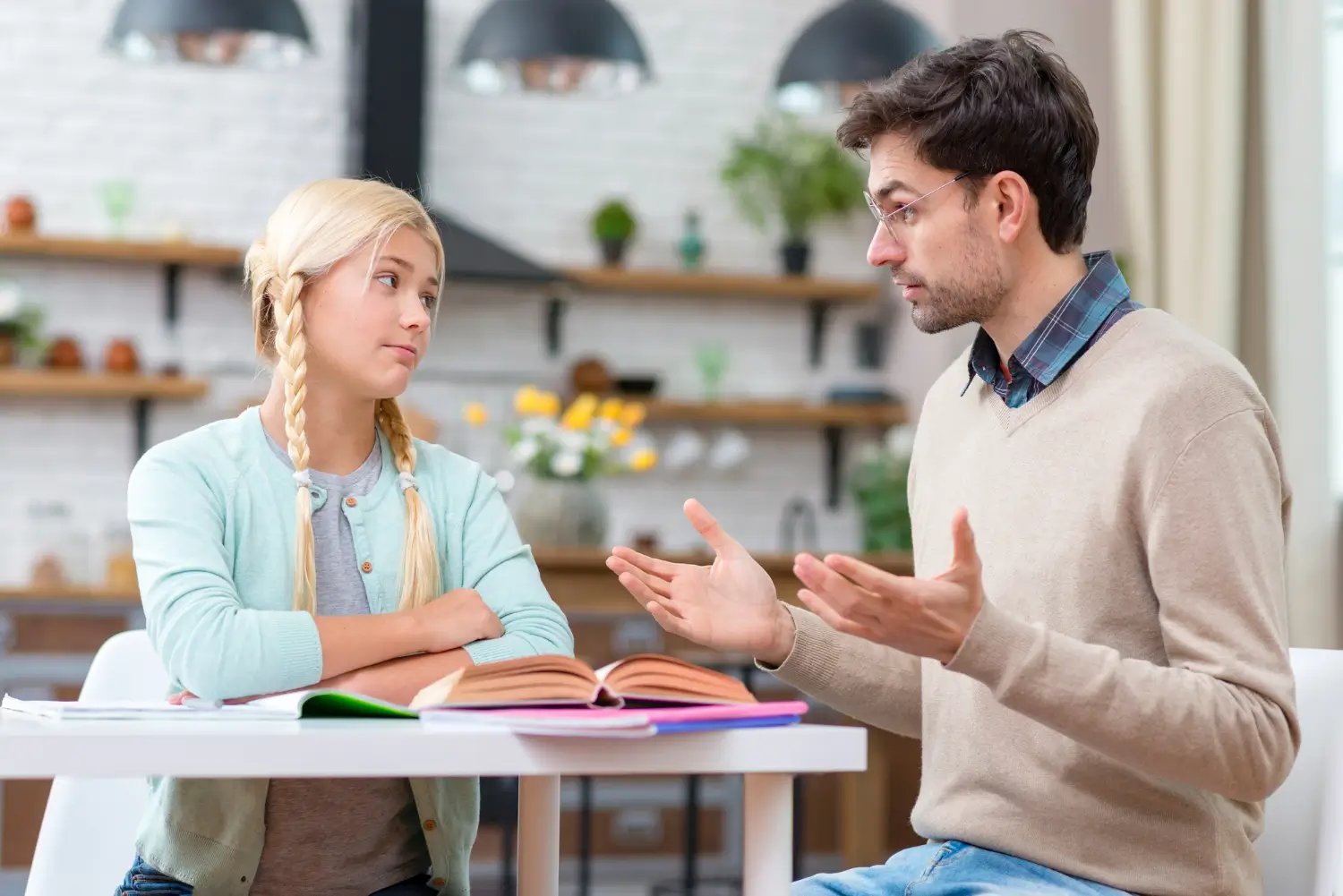 Ilustrasi mansplaining. (Foto: Freepik)