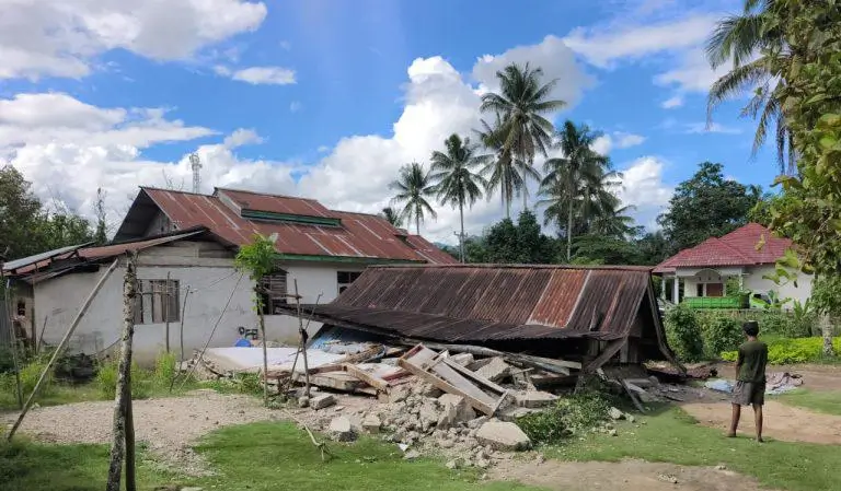 Dampak gempa dengan kekuatan magnitudo 6,7 di Palu, Sulawesi Tengah (Sulteng). Foto: Iitimewa