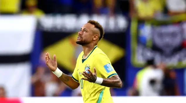 Neymar Jr akhirnya kembali mengenakan seragam Timnas Brasil setelah hampir tiga tahun menepi. (Foto: FIFA)
