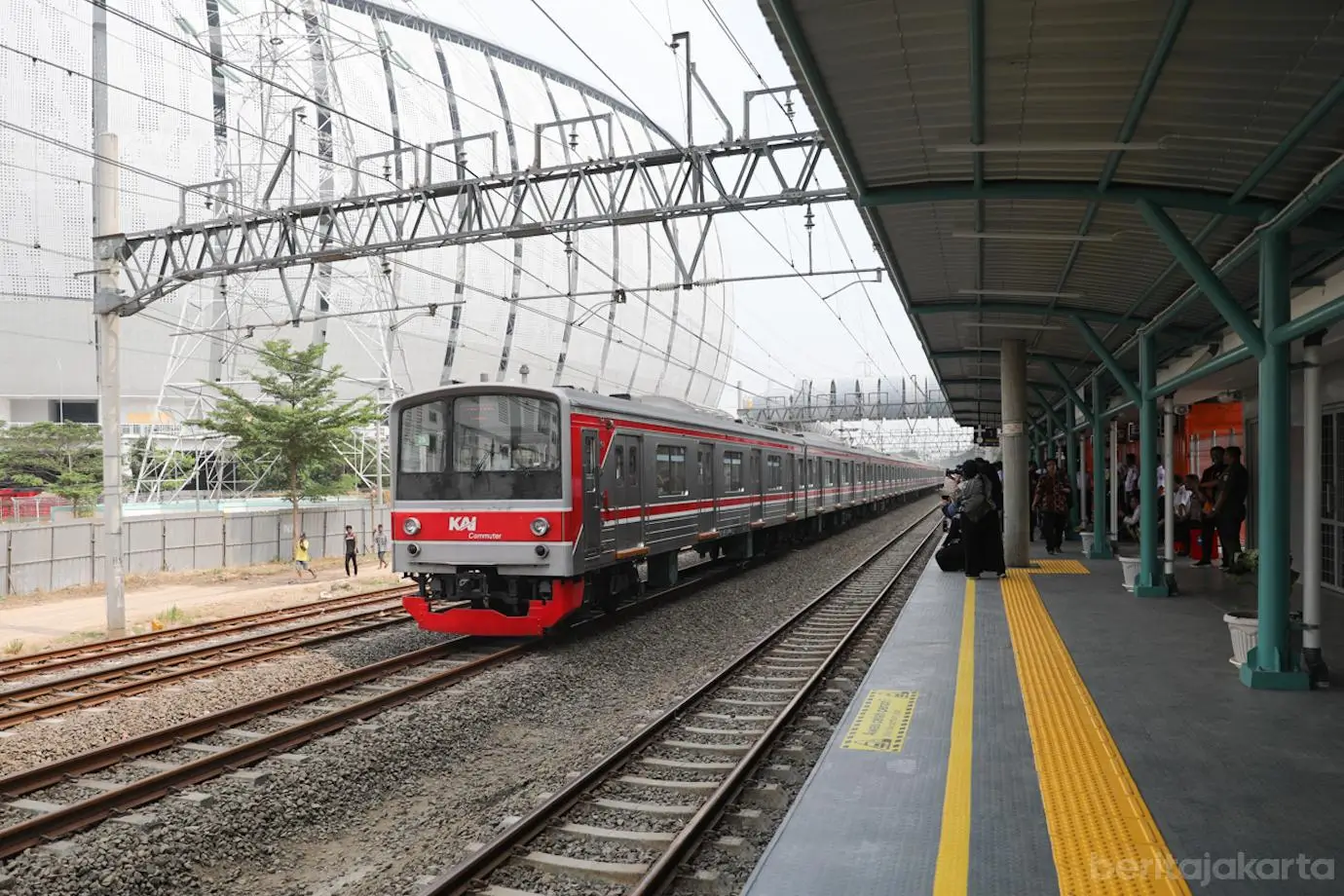 Akses ke JIS Makin Mudah  Stasiun KRL  JPO  dan Gerbang Ancol JIS Resmi Dibuka