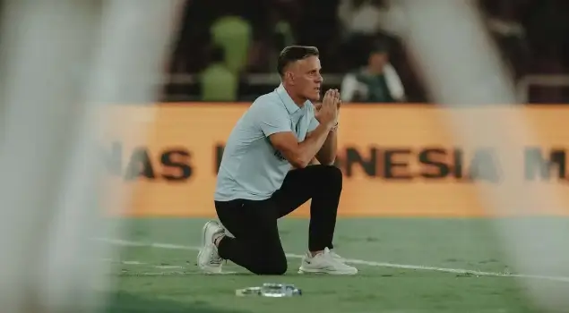 Pelatih Timnas Indonesia, John Herdman, menempatkan dukungan nasional sebagai salah satu bagian penting dalam perjalanan Tim Merah Putih. Foto Instagram John Herdman.