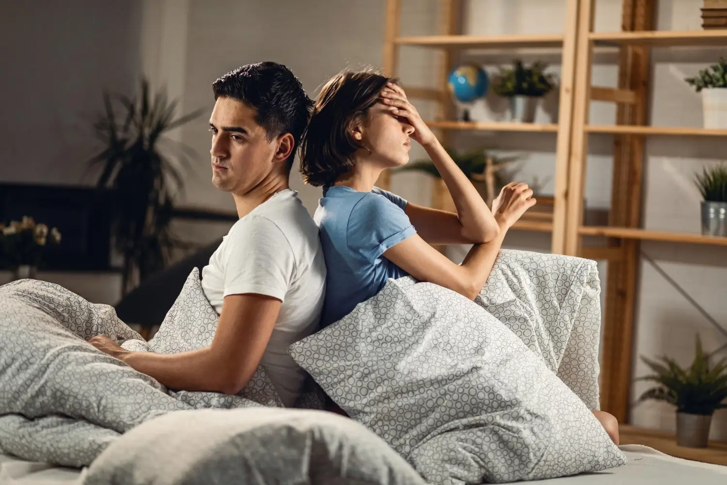 Ilustrasi pasangan yang berada dalam toxic relationship. (Foto: Magnific/Drazen Zigic)