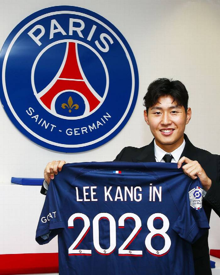 Lee Kang in Resmi Bergabung dengan PSG  Intip Profilnya 
