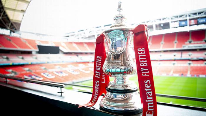  Trofi Piala FA - Foto The FA