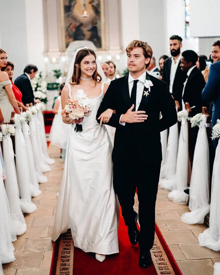 Barbara Palvin  Supermodel Asal Hungaria yang Dipersunting Bintang Hollywood Dylan Sprouse