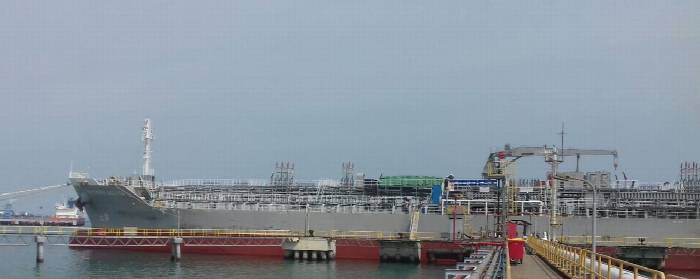  PT Pertamina Patra Niaga melalui Regional Jawa Bagian Barat (RJBB) melakukan penyaluran perdana 2000 MT (Metric Ton) atau setara dengan 2 Juta Kg produk methanol. (Foto: Dok. Pertamina)