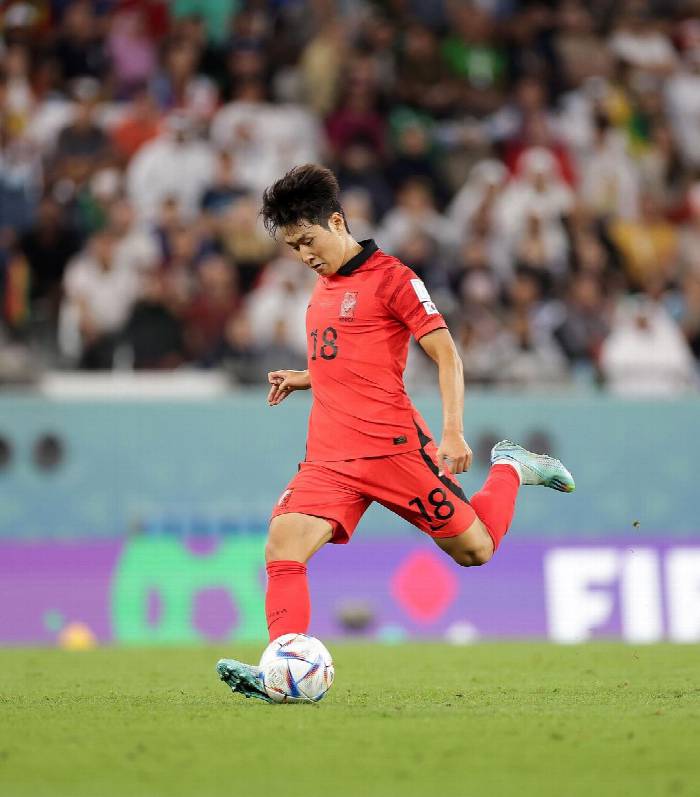 Lee Kang in Resmi Bergabung dengan PSG  Intip Profilnya 
