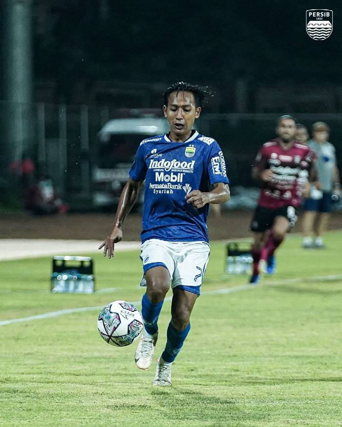Ketika Persib Tidak Mau Ketinggalan Kereta