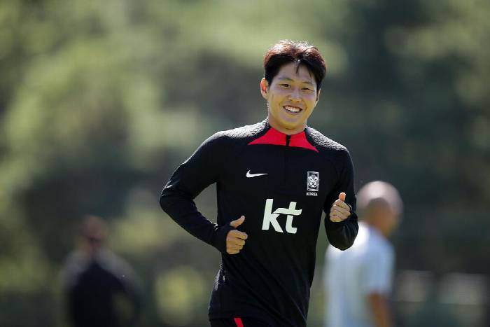 Lee Kang in Resmi Bergabung dengan PSG  Intip Profilnya 